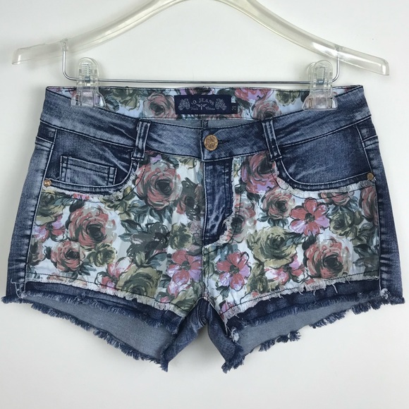 VO JEANS | Mossimo | Floral Accent Jean Shorts (2) - Picture 13 of 17